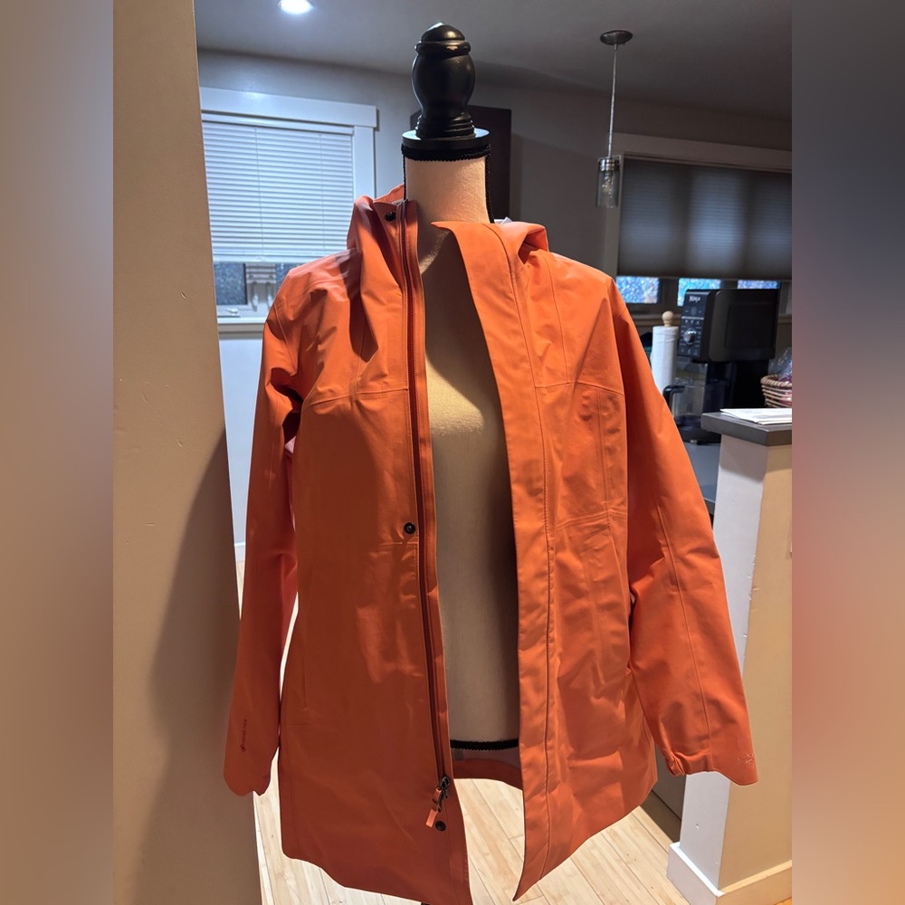 Arc'teryx Women's Codetta Rain Jacket- Peach Color